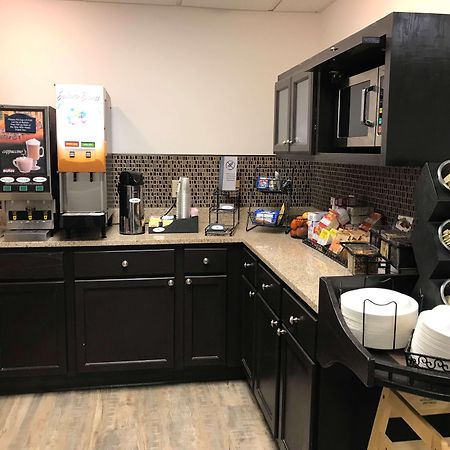Best Western Brookfield Екстериор снимка