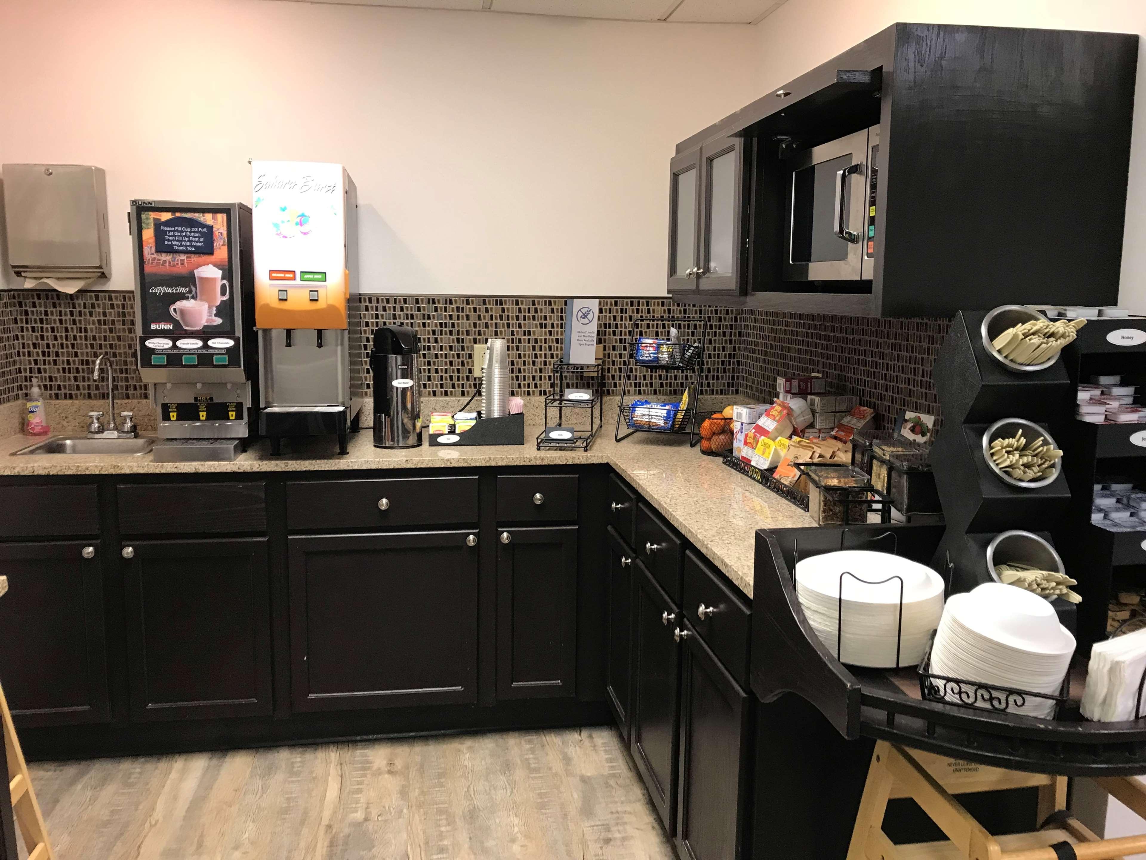 Best Western Brookfield Екстериор снимка