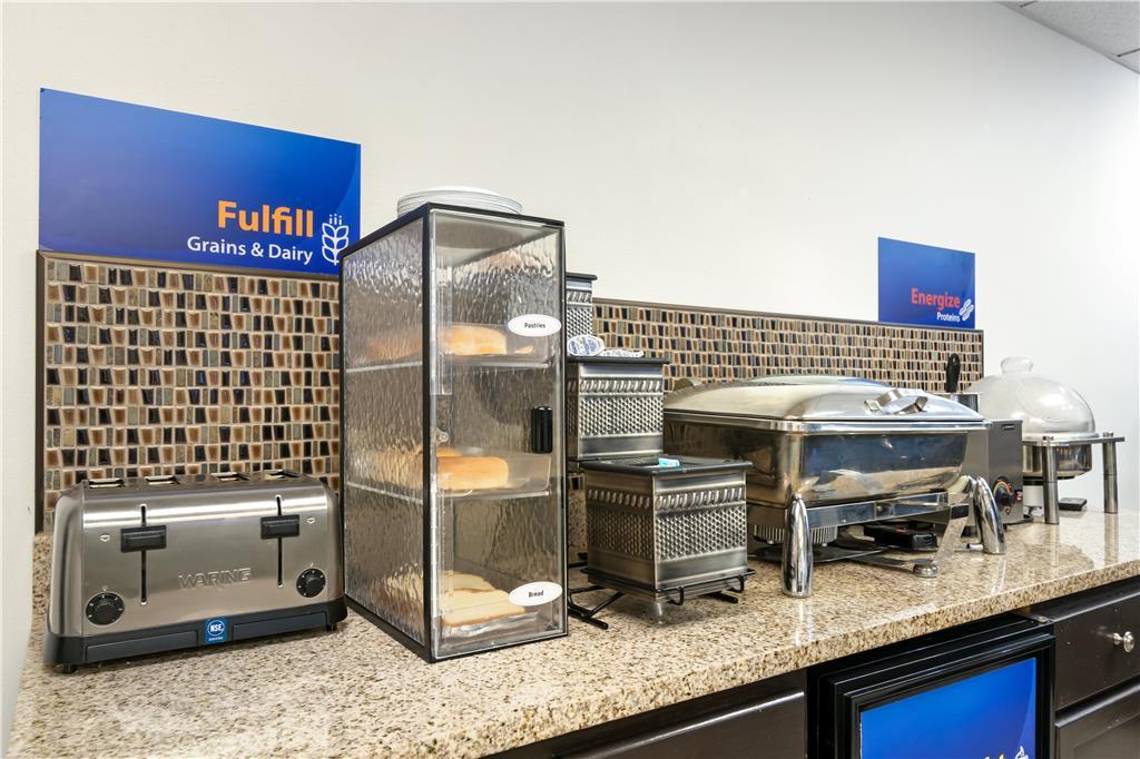 Best Western Brookfield Ресторант снимка